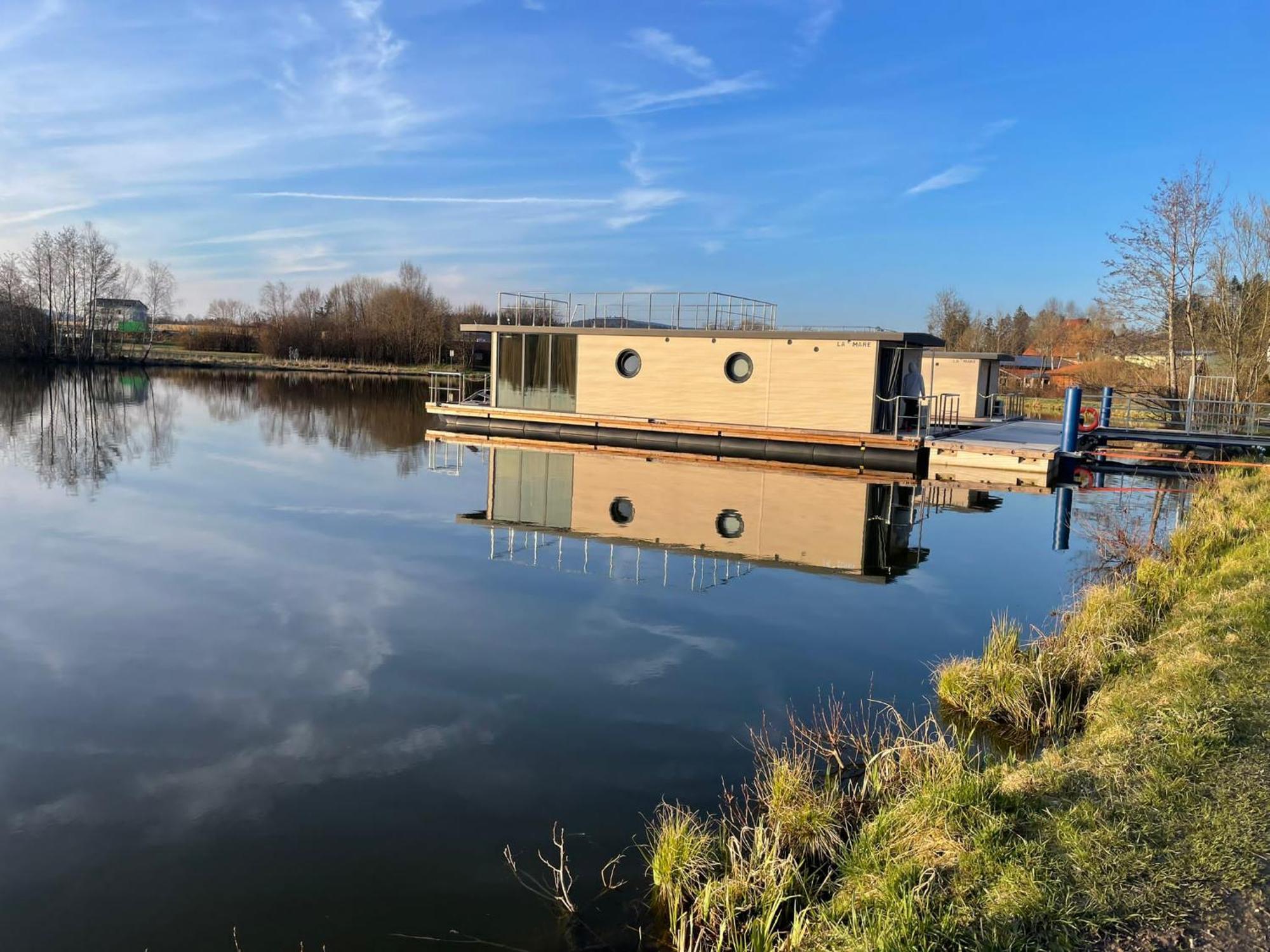 Hotel Waidlerland Hausboot 1 à Waldkirchen Extérieur photo